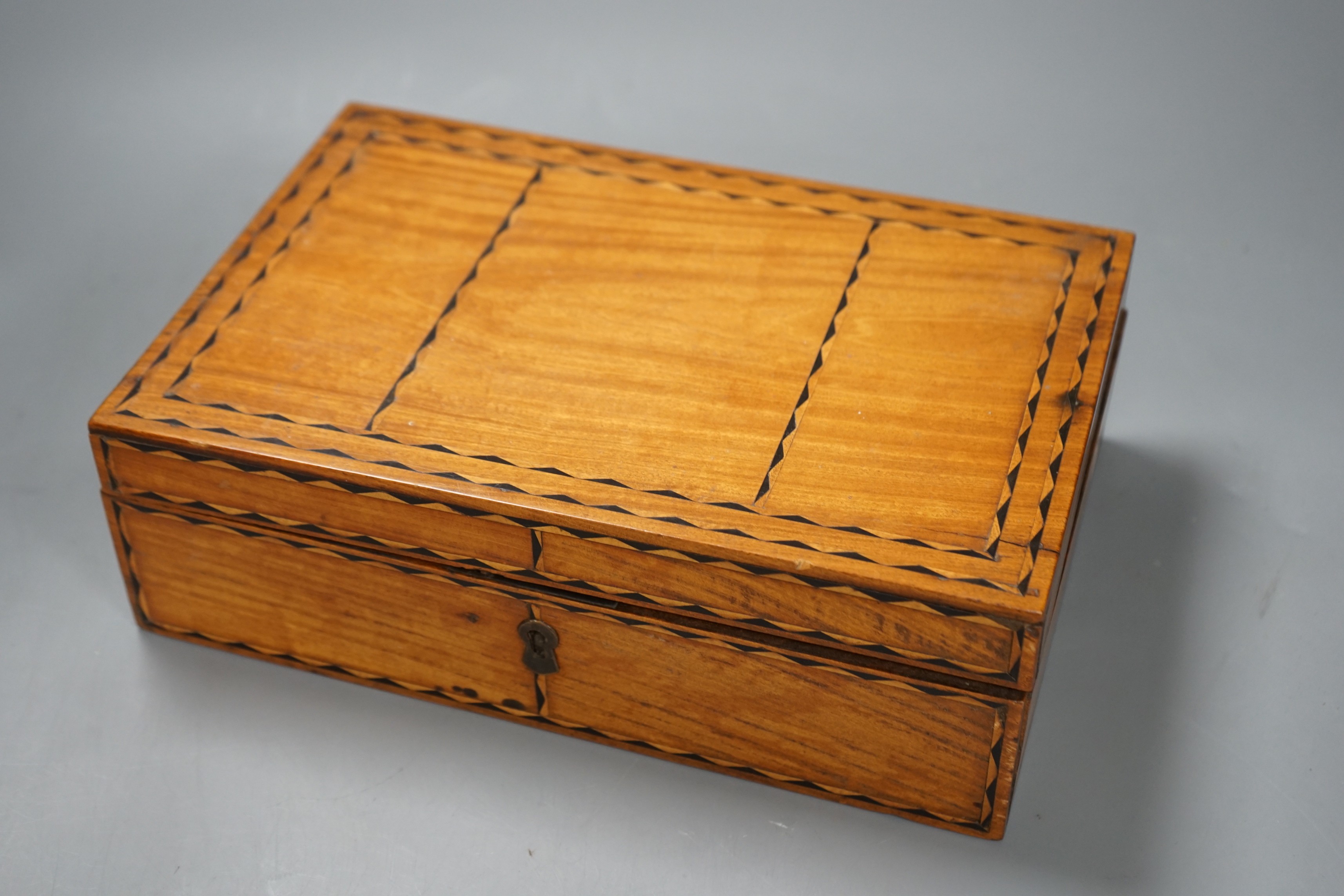 A 19th century inlaid satinwood work box, 29cm wide